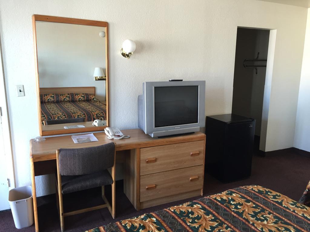 Ez 8 Motel Airporter Phoenix Exteriör bild